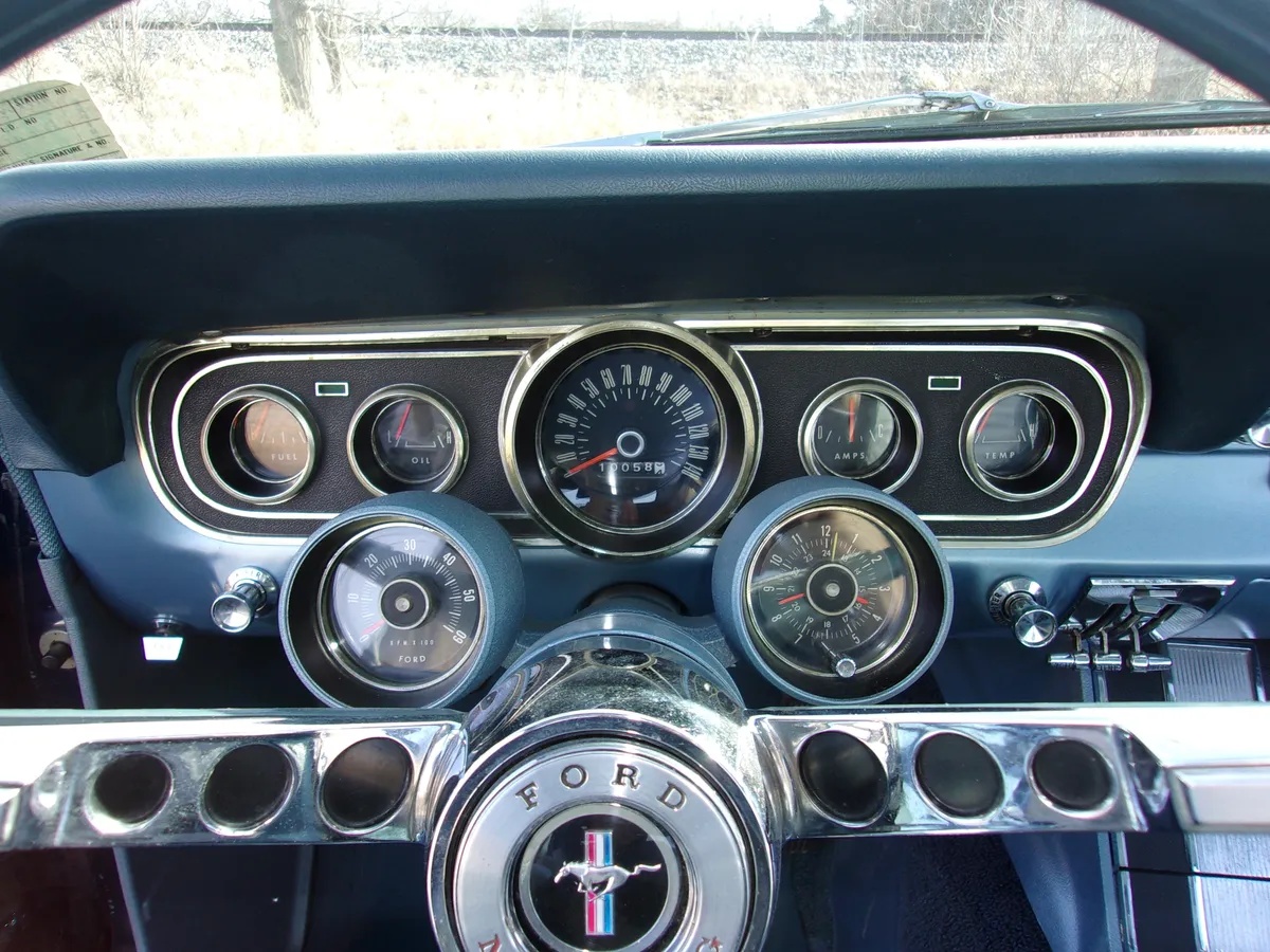 Ford-Mustang-1966-Blue-8