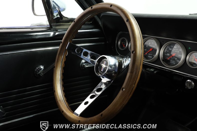Ford-Mustang-1966-Blue-Black-10