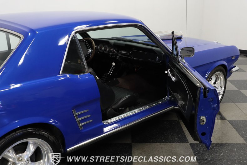Ford-Mustang-1966-Blue-Black-13