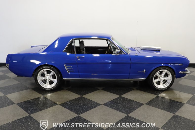 Ford-Mustang-1966-Blue-Black-19