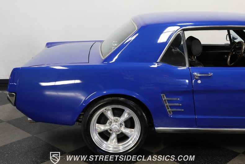 Ford-Mustang-1966-Blue-Black-34