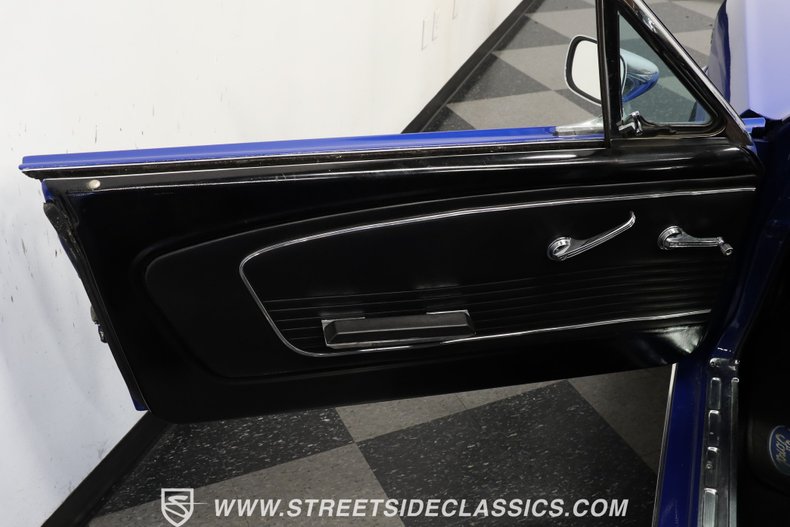 Ford-Mustang-1966-Blue-Black-40