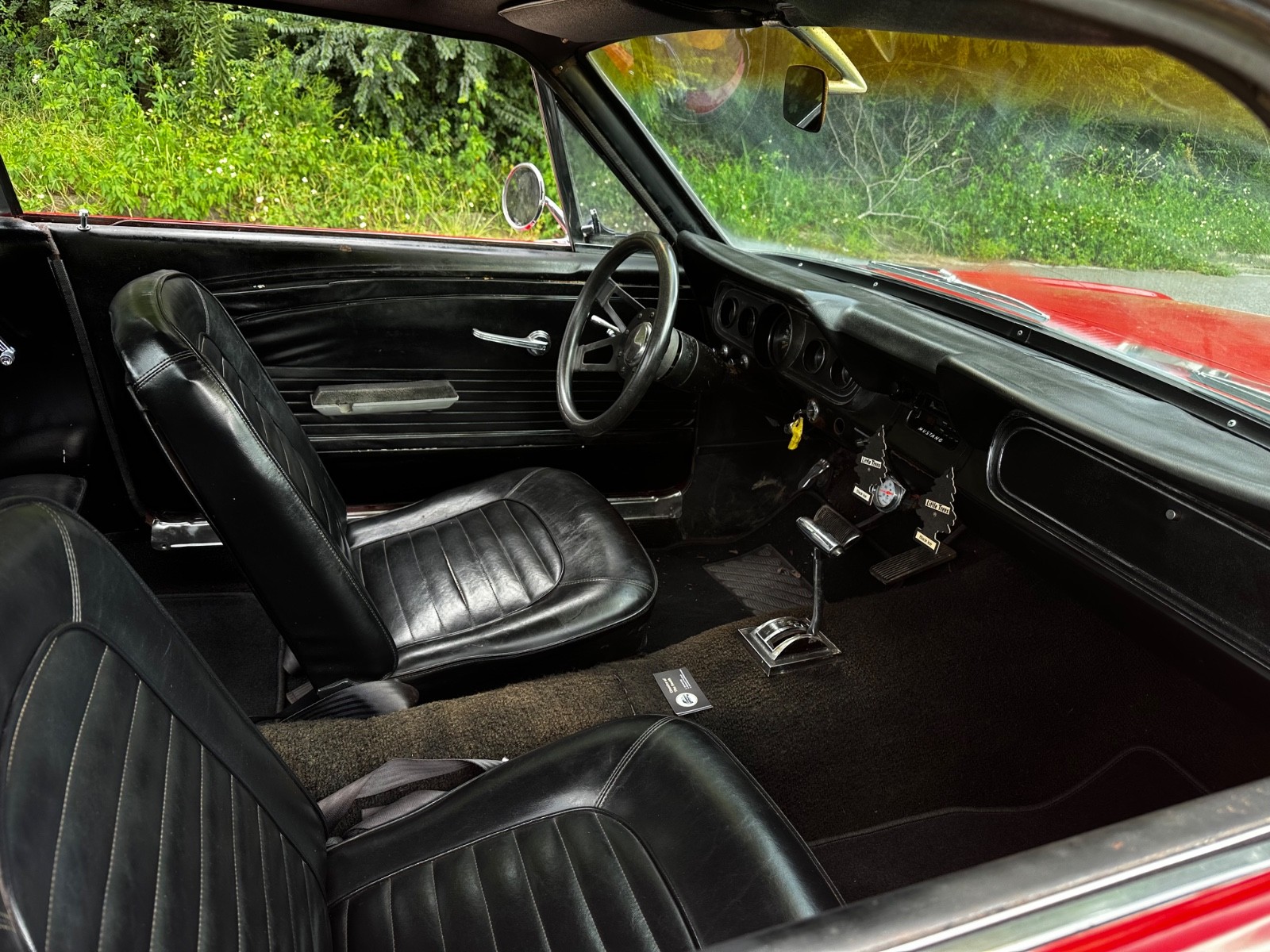 Ford-Mustang-1966-Coupe-10
