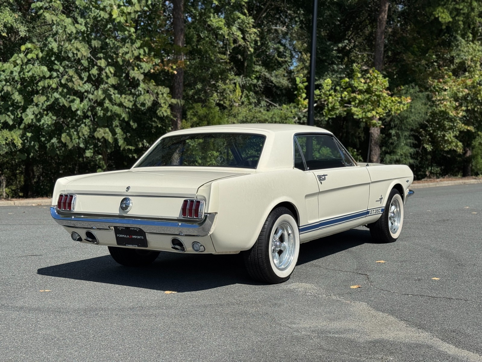Ford-Mustang-1966-Coupe-11