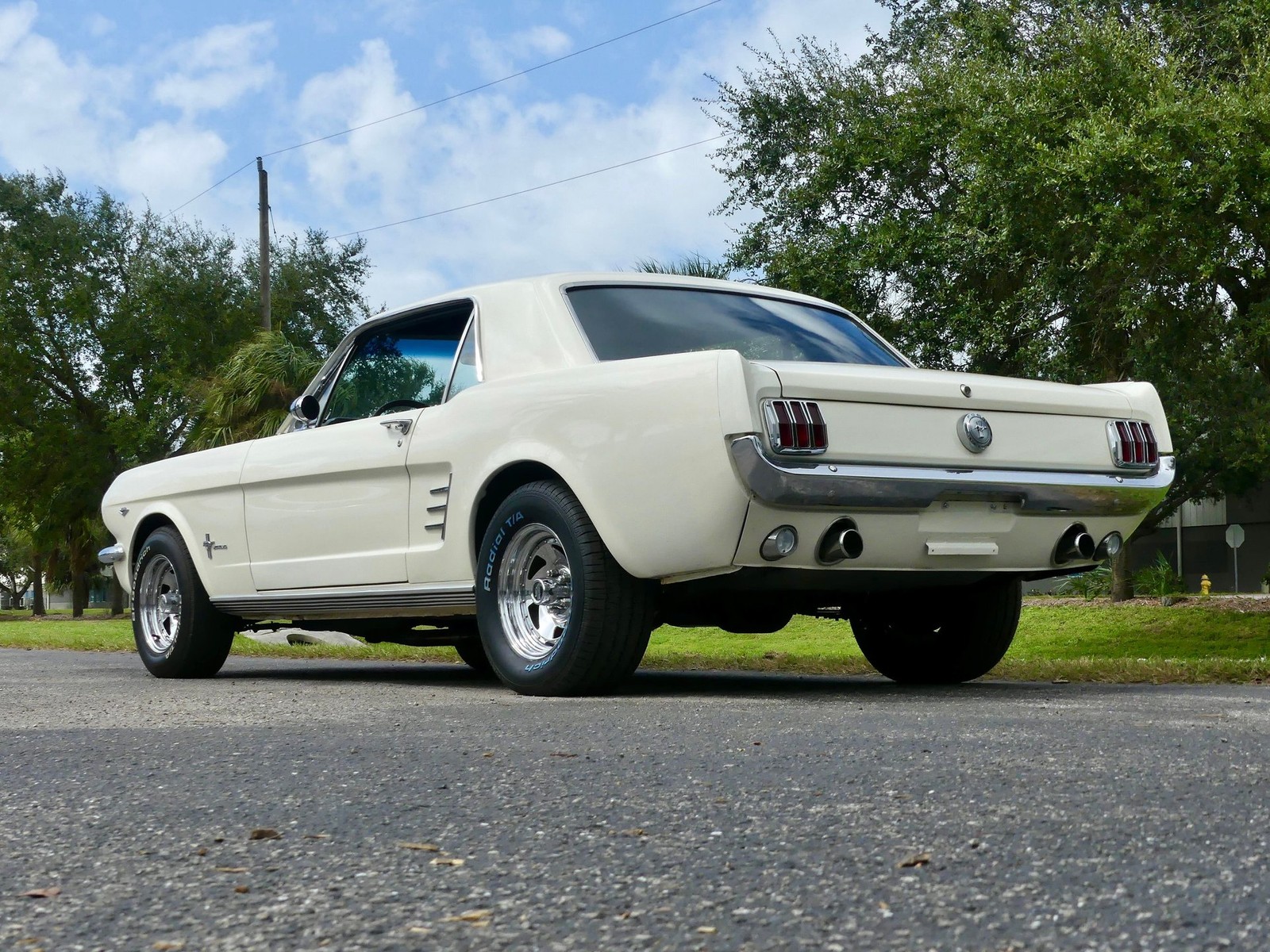 Ford-Mustang-1966-Coupe-14