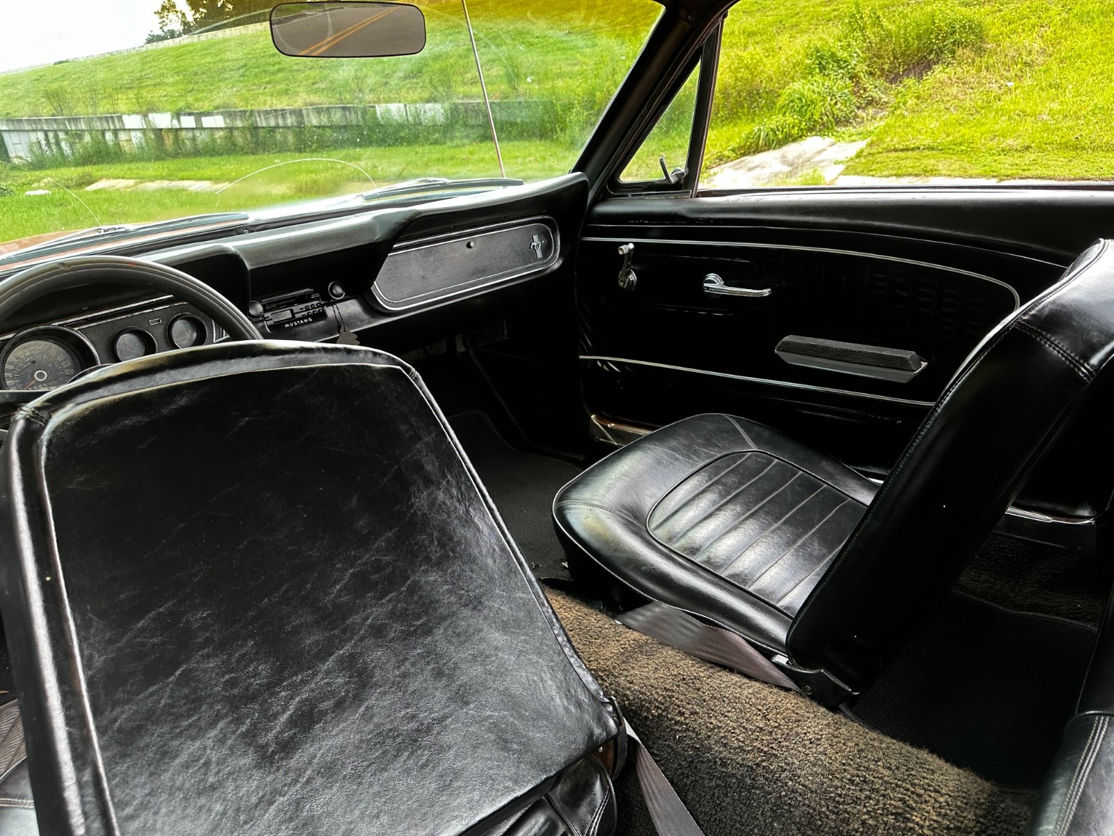 Ford-Mustang-1966-Coupe-9