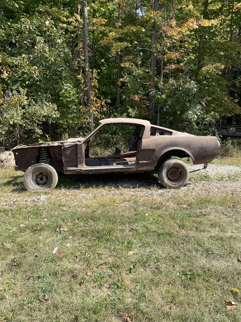 Ford-Mustang-1966-Primer-Bare