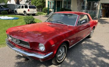 Ford-Mustang-1966-Red-Black