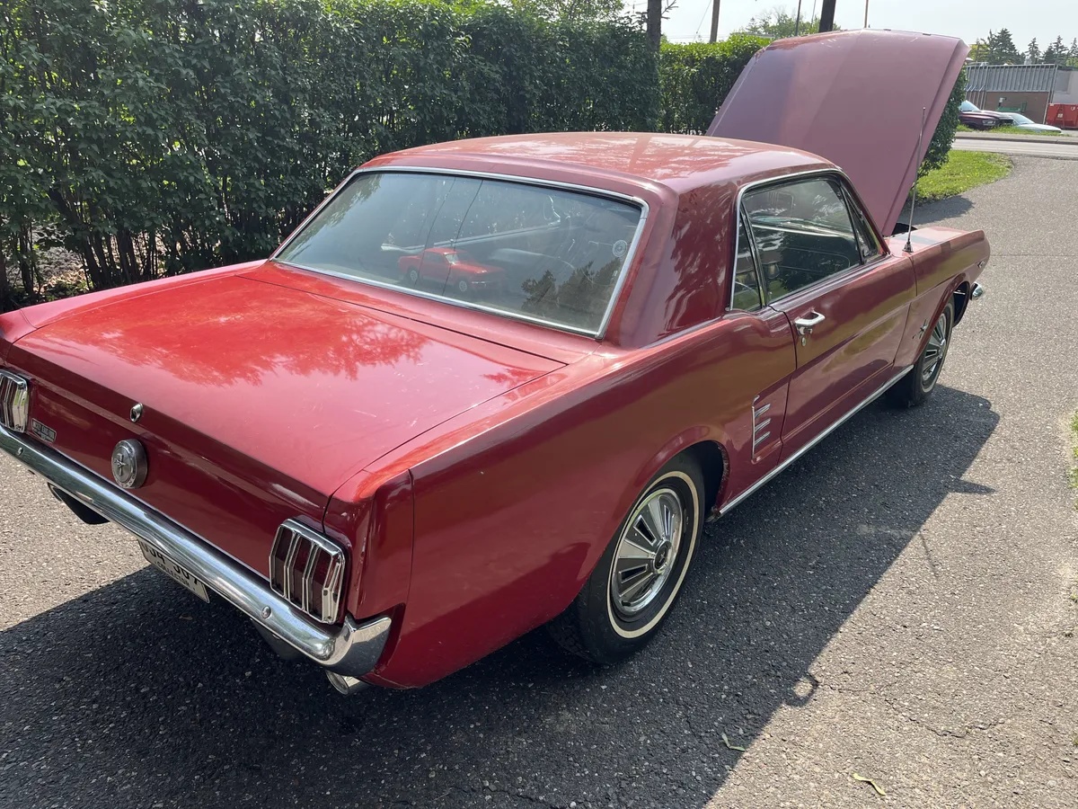 Ford-Mustang-1966-Red-Black-11