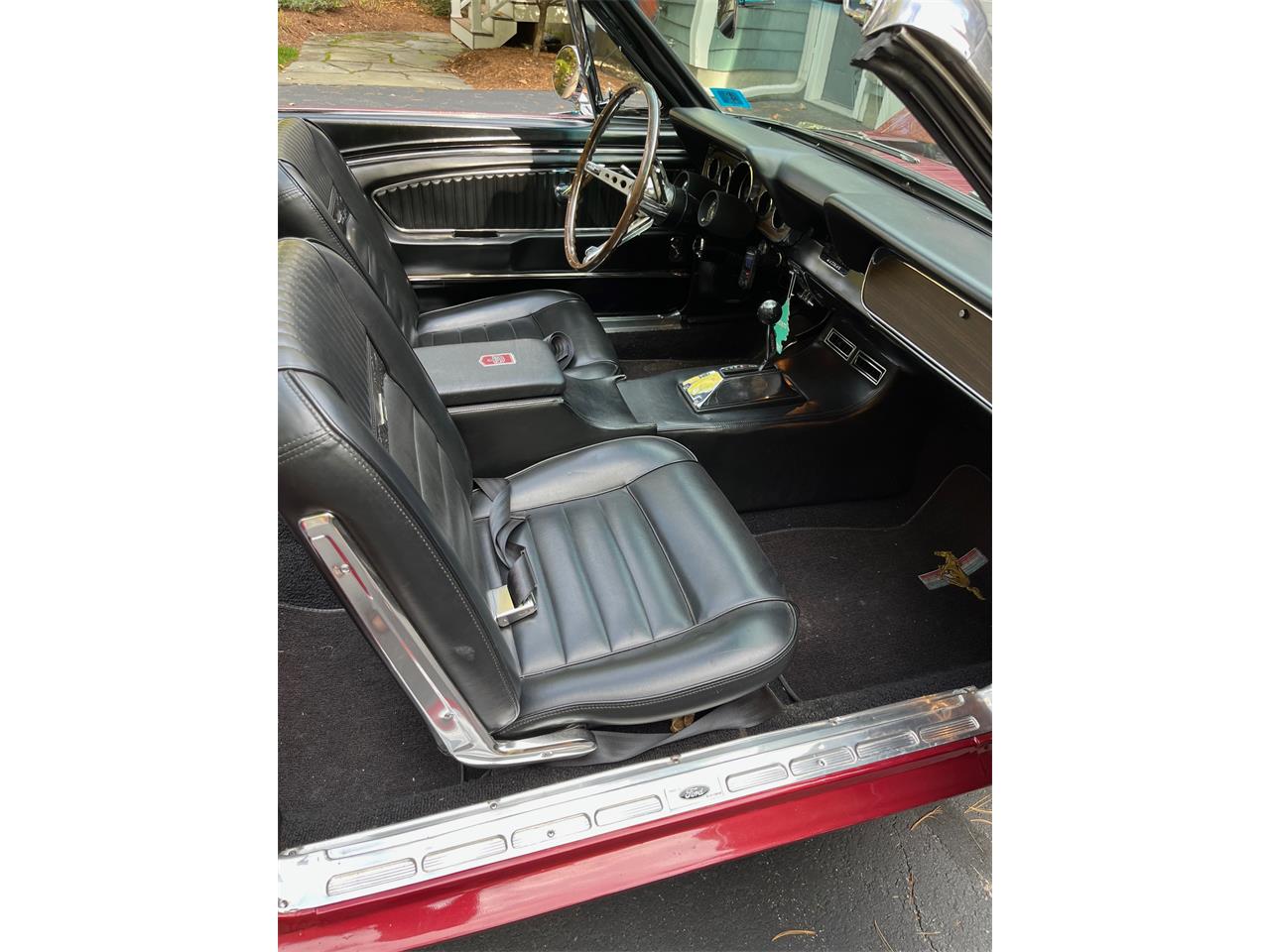 Ford-Mustang-1966-Red-Black-3