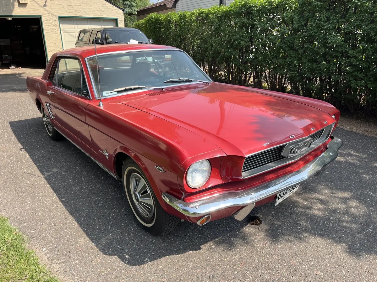 Ford-Mustang-1966-Red-Black-8