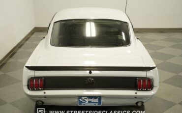 Ford-Mustang-1966-Space-white-Black-11