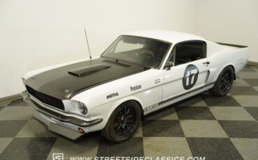 Ford-Mustang-1966-Space-white-Black-2