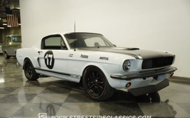 Ford-Mustang-1966-Space-white-Black-21