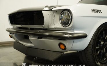 Ford-Mustang-1966-Space-white-Black-23