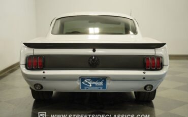 Ford-Mustang-1966-Space-white-Black-26
