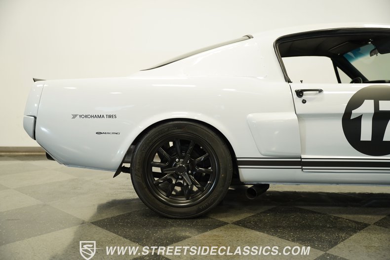 Ford-Mustang-1966-Space-white-Black-27