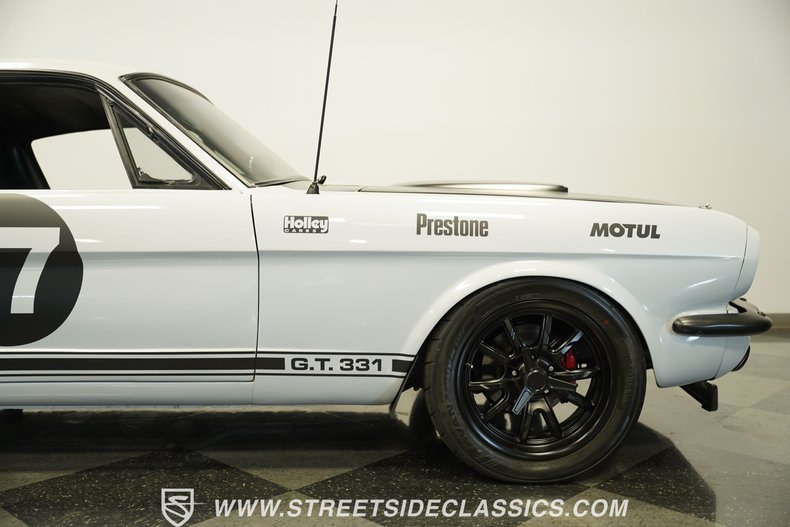 Ford-Mustang-1966-Space-white-Black-28