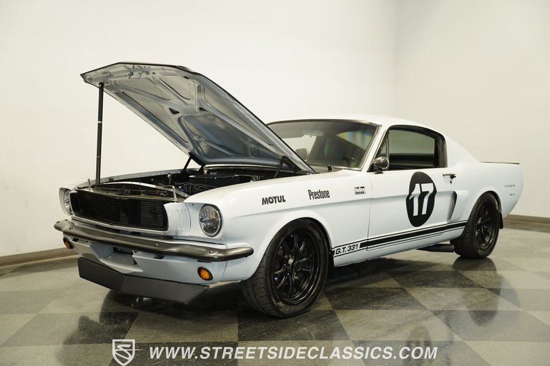 Ford-Mustang-1966-Space-white-Black-29