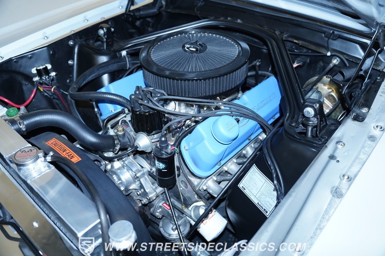 Ford-Mustang-1966-Space-white-Black-30