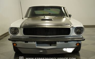 Ford-Mustang-1966-Space-white-Black-4