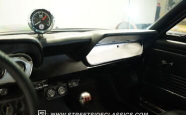 Ford-Mustang-1966-Space-white-Black-41