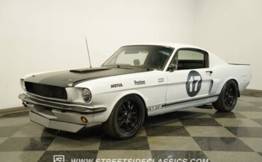 Ford-Mustang-1966-Space-white-Black-43