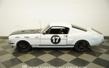 Ford-Mustang-1966-Space-white-Black-44