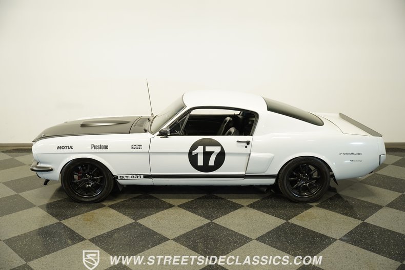Ford-Mustang-1966-Space-white-Black-44