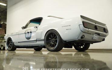 Ford-Mustang-1966-Space-white-Black-45