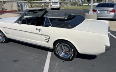 Ford-Mustang-1966-White-Black-17