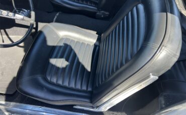 Ford-Mustang-1966-White-Black-21