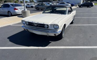 Ford-Mustang-1966-White-Black