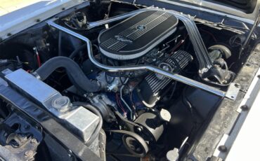 Ford-Mustang-1966-White-Black-6