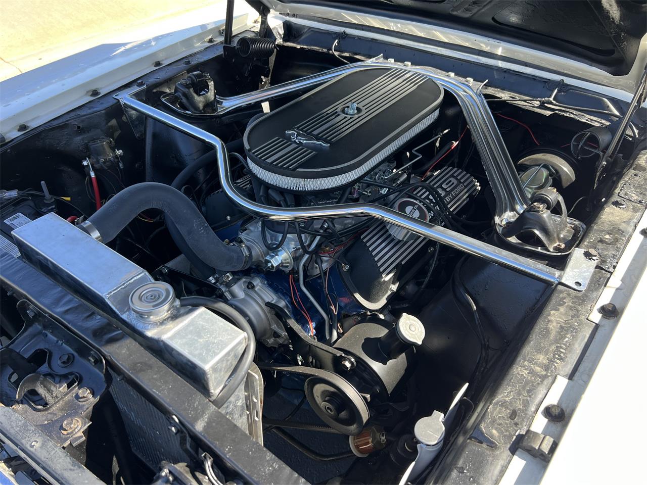 Ford-Mustang-1966-White-Black-6