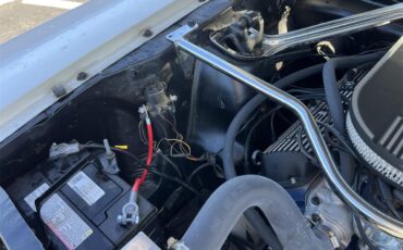 Ford-Mustang-1966-White-Black-9