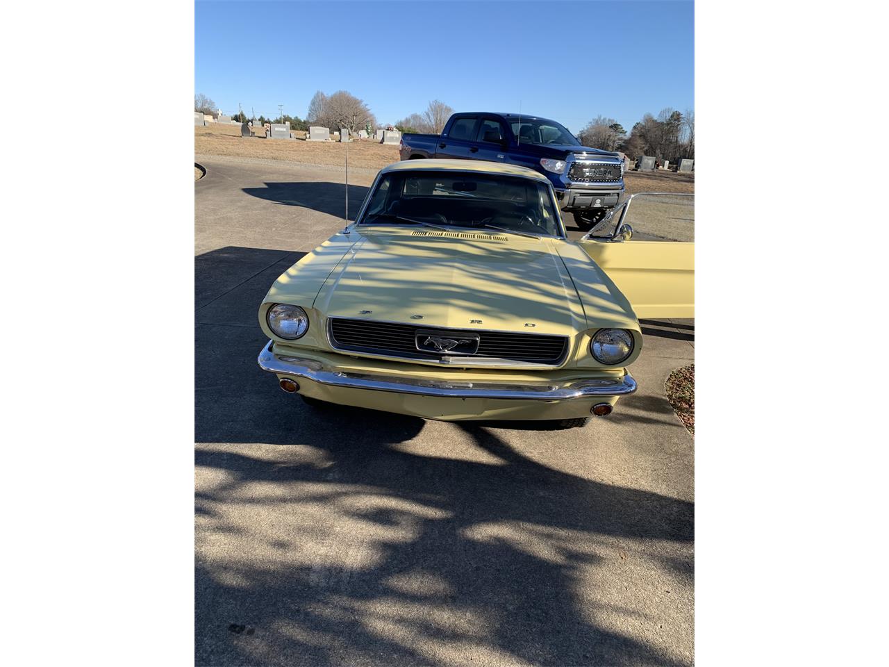 Ford-Mustang-1966-Yellow-Black-15