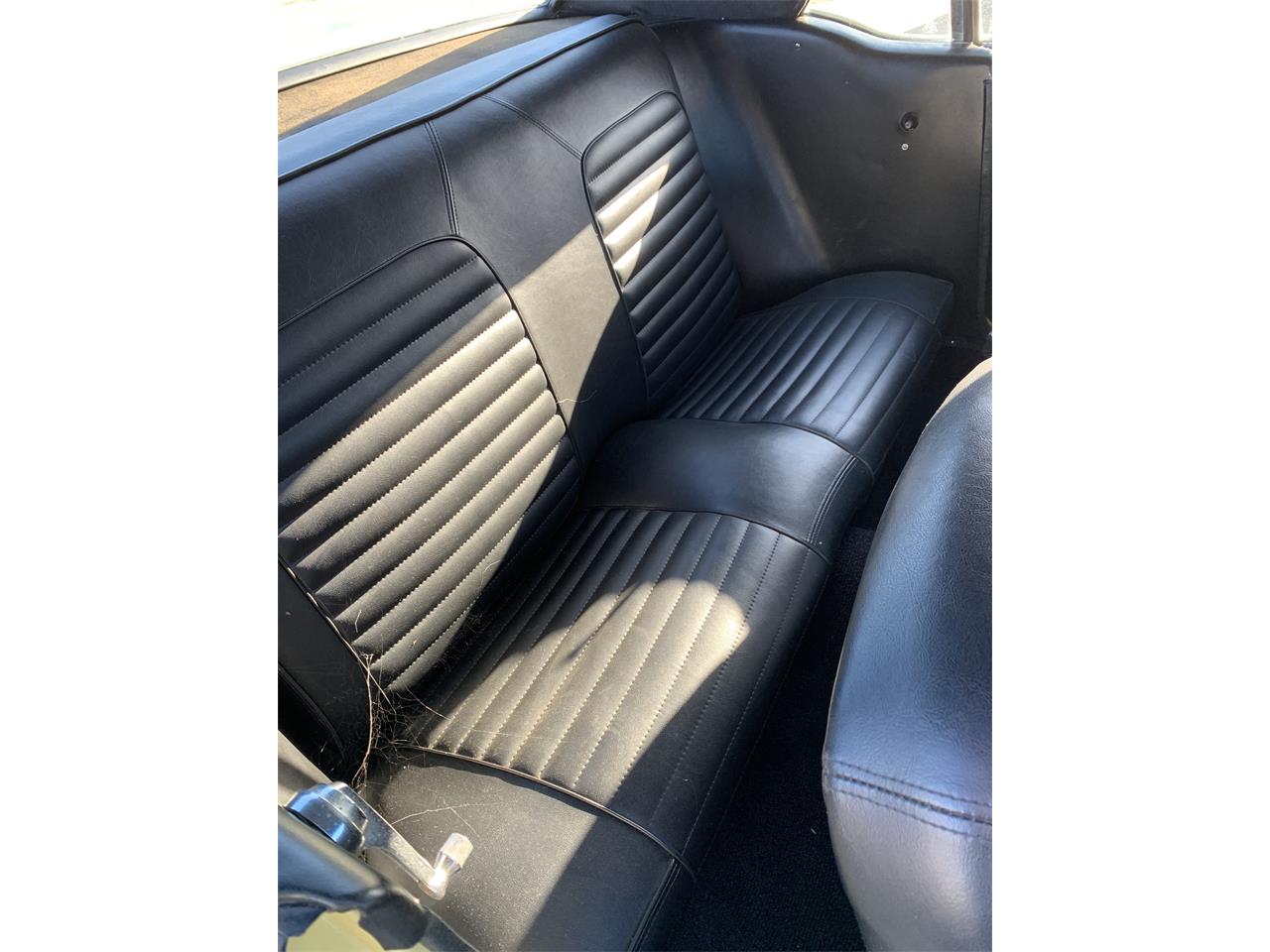 Ford-Mustang-1966-Yellow-Black-5