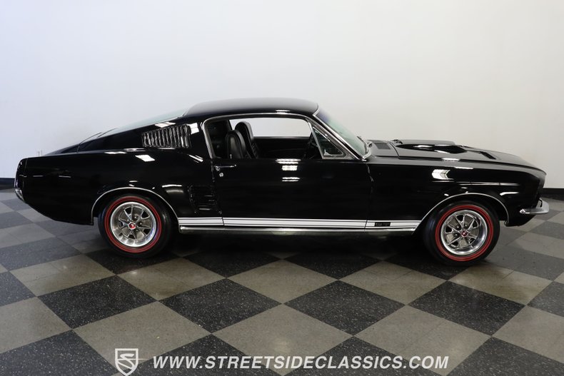 Ford-Mustang-1967-Black-Black-Mach-1-Knitted-1