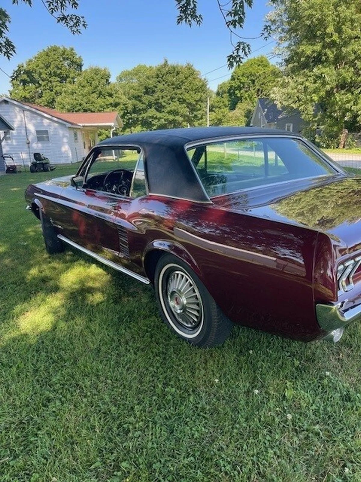 Ford-Mustang-1967-Burgandy-Red-Metallic-Black-11