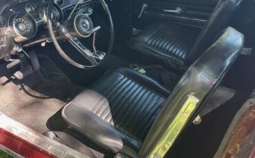 Ford-Mustang-1967-Burgandy-Red-Metallic-Black-7