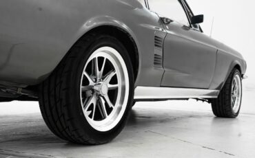 Ford-Mustang-1967-Coupe-12