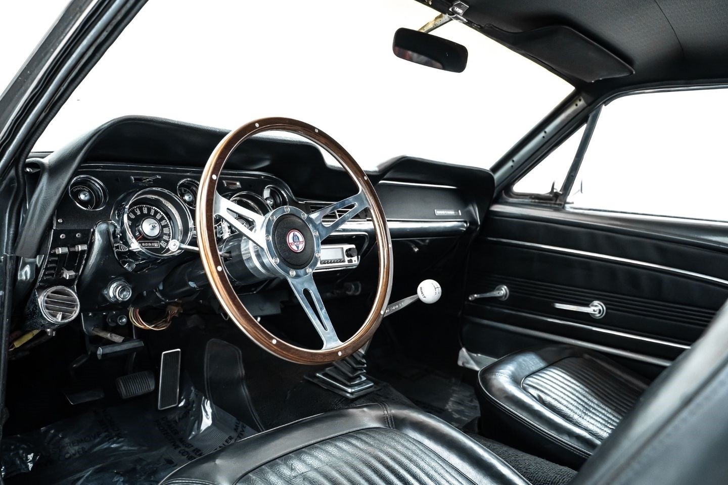 Ford-Mustang-1967-Coupe-17