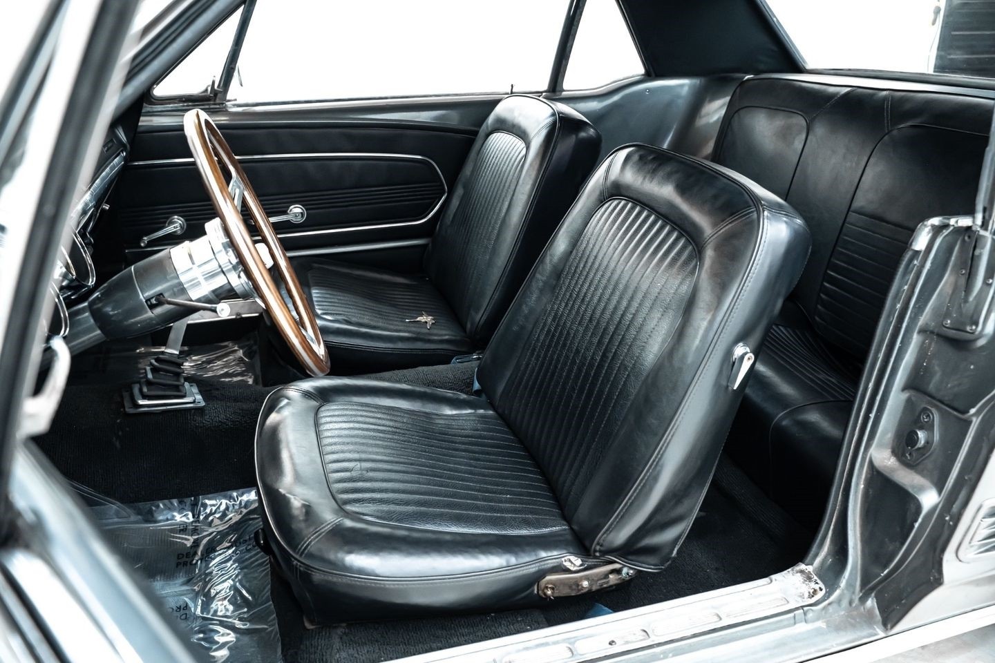Ford-Mustang-1967-Coupe-18