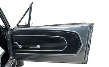 Ford-Mustang-1967-Coupe-22