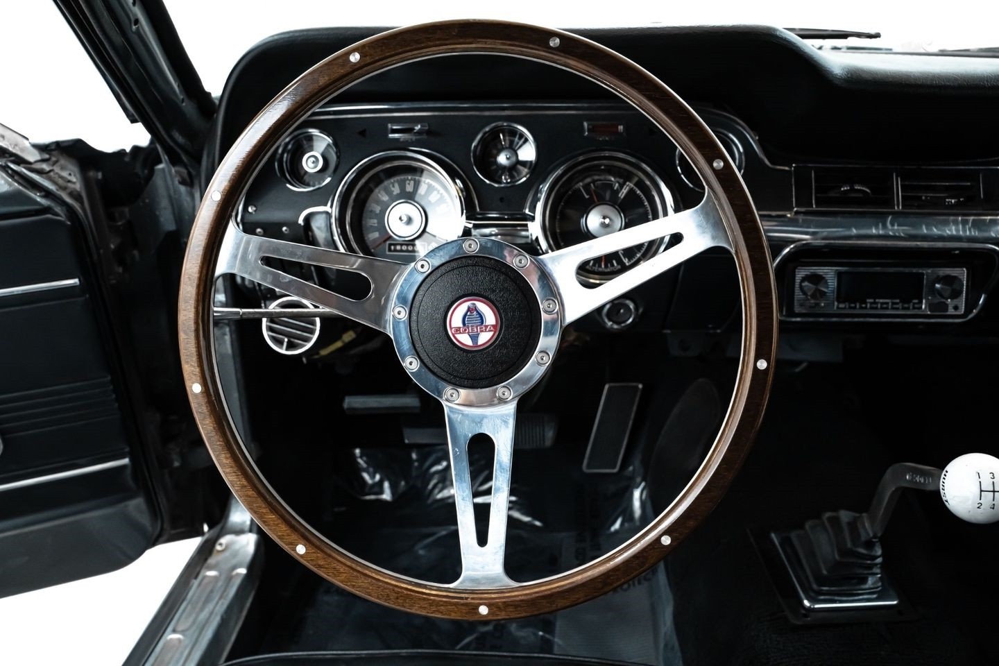 Ford-Mustang-1967-Coupe-26