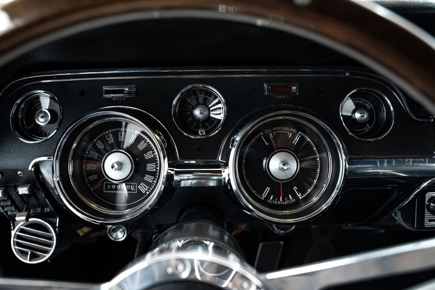 Ford-Mustang-1967-Coupe-28