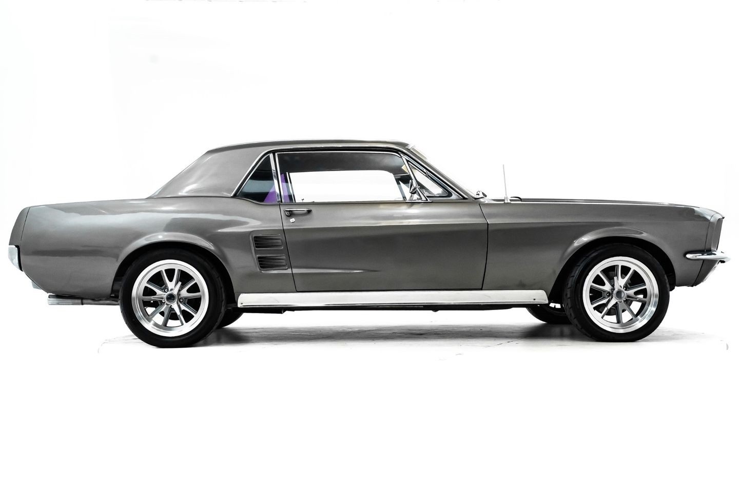 Ford-Mustang-1967-Coupe-4
