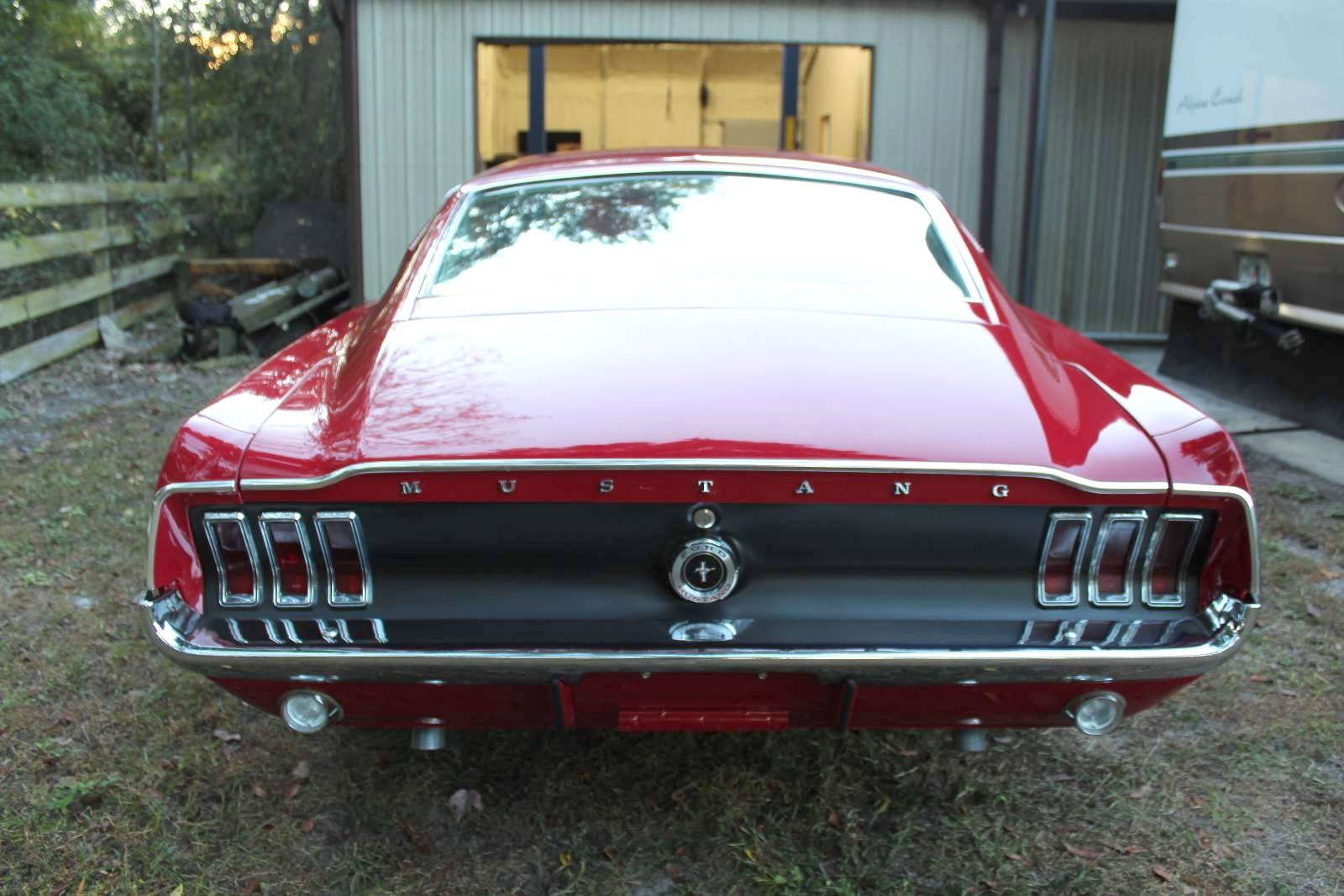 Ford-Mustang-1967-Fastback-2