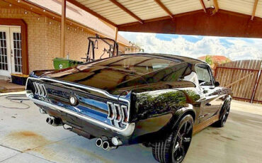 Ford-Mustang-1967-Fastback-8